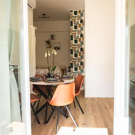Amodei Urban Chic Living *