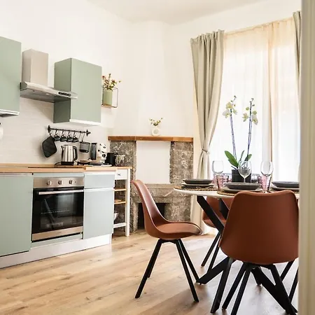 Amodei Urban Chic Living 公寓